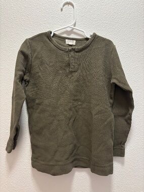 The simple Folk green top